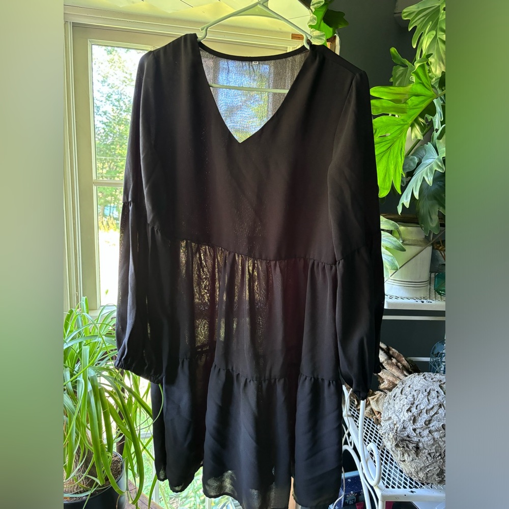 Chic Black Long Sleeve Tiered Dress